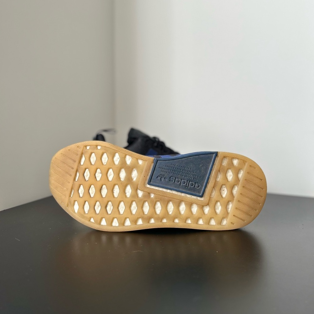 Adidas NMD R2 women’s - Picture 5 of 5